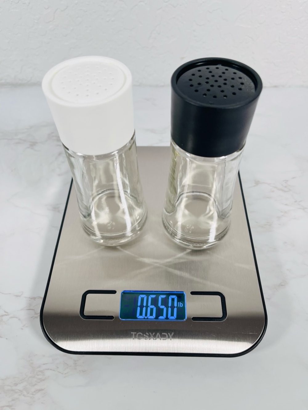 Set of 2 Minimalist Glass Spice Jars with Black and White Lids - Picture 5 of 5